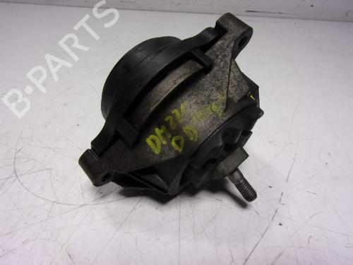 Used Engine mount BMW 3 (F30, F80) 320 d (163 hp) 15836164