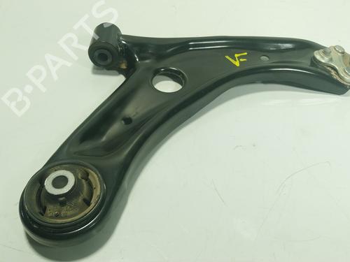 Used Right front suspension arm TOYOTA YARIS (_P21_, _PA1_, _PH1_) 1.5 Hybrid (MXPH10, MXPH11) (116 hp) 31822994