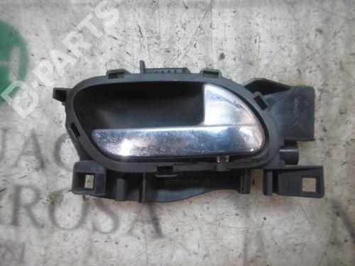 Used Rear right interior door handle Rear right interior door handle PEUGEOT 207 (WA_, WC_) 1.6 HDi (92 hp) 3832752 3832752
