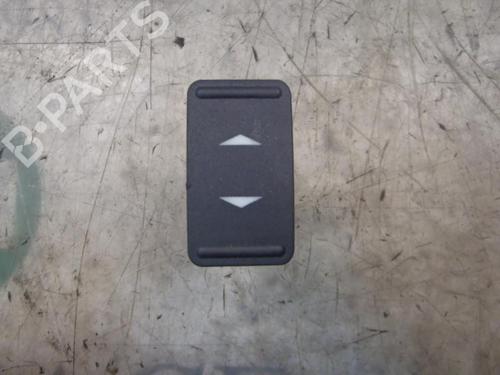 Used Right front window switch FORD FOCUS II Convertible [2006-2010]  3796333