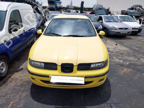 Front bumper reinforcement SEAT LEON (1M1)  | BP23206026C109 