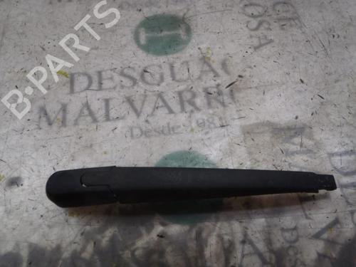 Used Rear windshield wiper arm Rear windshield wiper arm TOYOTA RAV 4 II (_A2_) 2.0 4WD (ACA21, ACA20) (150 hp) 3823666 3823666