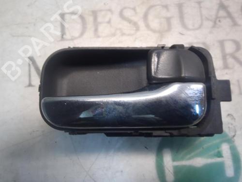 Used Front right interior door handle Front right interior door handle 3809068 3809068