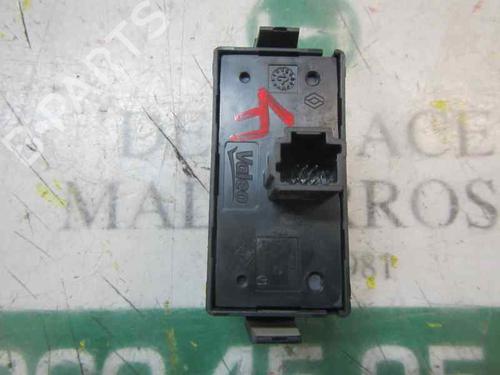 Bouton de warning RENAULT MEGANE III Hatchback (BZ0/1_, B3_) 1.5 dCi (BZ0C) | BP3877284I22 