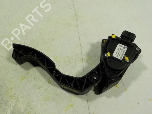 Used Pedal DACIA SANDERO II 1.5 dCi 75 / Blue dCi 75 (B8JW, B8M4, B8AH, B8M7, B8M6) (75 hp) 8184931