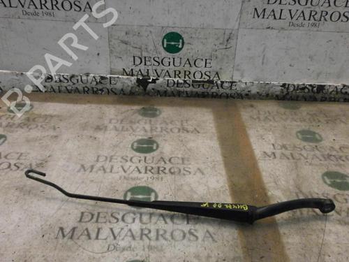 Used Front windshield wiper arm PEUGEOT 307 Break (3E) [2002-2009]  3787212