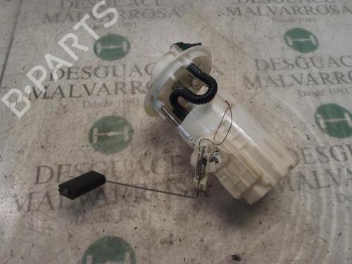 Used Fuel pump RENAULT MEGANE II (BM0/1_, CM0/1_) 1.9 dCi (BM0G, CM0G) (120 hp) 3807381
