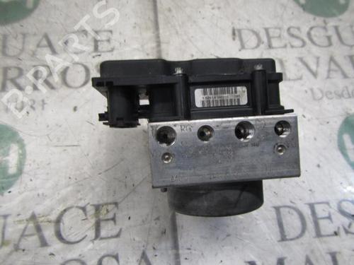 Used ABS pump RENAULT CLIO III Grandtour (KR0/1_) 1.5 dCi (KR0F) (86 hp) 3830719