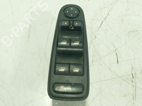 Used Left front window switch Left front window switch CITROËN C4 Picasso I MPV (UD_) 1.6 HDi (109 hp) 30382695 30382695