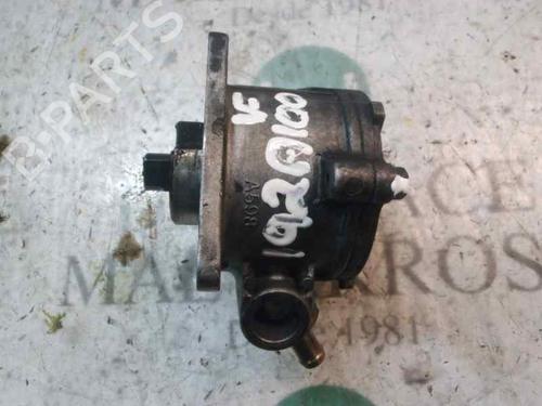 Used Vacuum pump FIAT STILO (192_) 1.9 JTD (192_XE1A) (115 hp) 3816395
