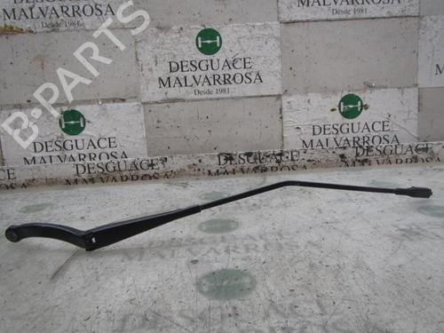Used Front windshield wiper arm Front windshield wiper arm OPEL CORSA D (S07) 1.3 CDTI (L08, L68) (75 hp) 3821558 3821558