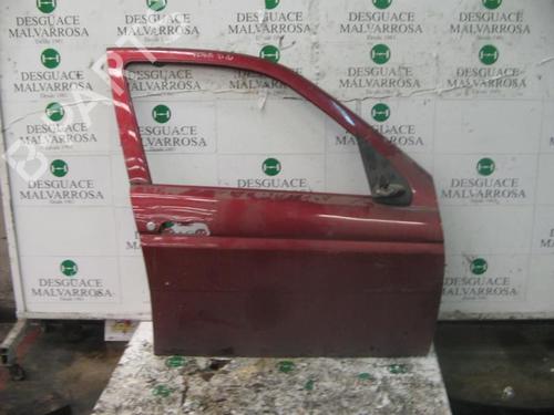 Used Right front door Right front door 4032294 4032294