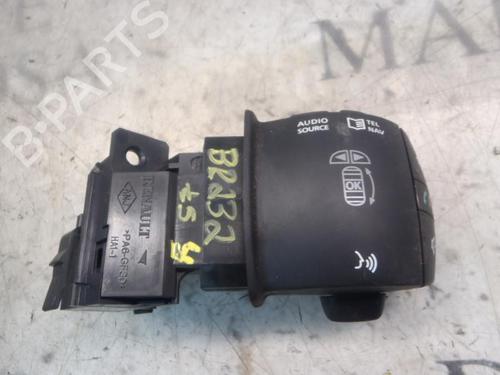 Used Electronic module RENAULT MEGANE III Hatchback (BZ0/1_, B3_) 1.5 dCi (106 hp) 3799018
