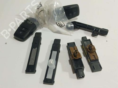Used Ignition barrel Ignition barrel TOYOTA YARIS CROSS (MXP_) 1.5 Hybrid (MXPJ11) (131 hp) 38968808 38968808