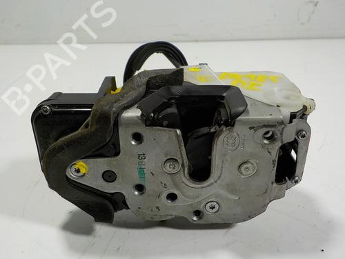 Venstre fortil lås OPEL MOKKA / MOKKA X (J13) [2012-2025]  13735404