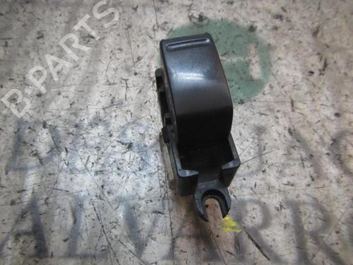 Used Left rear window switch NISSAN X-TRAIL I (T30) 2.2 DCi (114 hp) 3835456