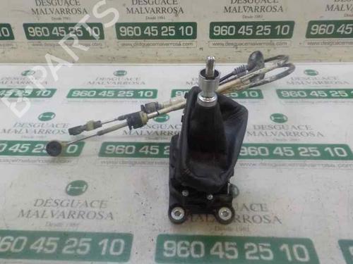 Used Gear lever Gear lever FORD FOCUS III [2010-2020] 7412121 7412121