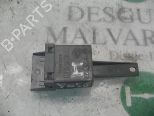 Elektronische module RENAULT LAGUNA I (B56_, 556_) 1.8 16V (B563, B564) (120 hp) 3789752