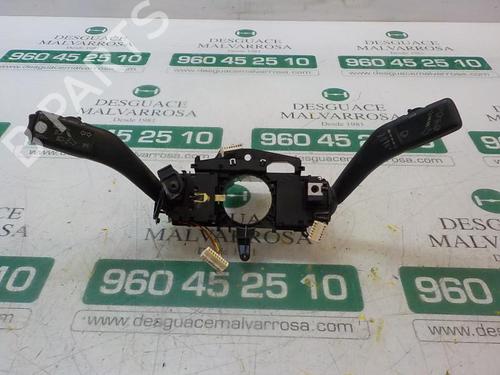 Used Steering column stalk VW GOLF VI (5K1) 1.6 TDI (105 hp) 3865672