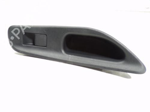 Used Left rear window switch TOYOTA YARIS CROSS (MXP_) [2020-2025]  15106588