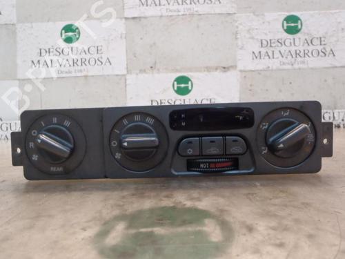 Used Climate control KIA CARNIVAL I (UP) 2.9 TDi (126 hp) 3810851