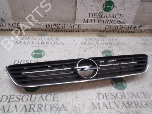 Used Grille OPEL ASTRA G Saloon (T98) 2.0 DTI 16V (F69) (101 hp) 3821736