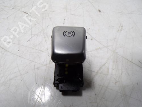 Used Hand brake MERCEDES-BENZ GLC (X253) 200 EQ Boost (253.980) (197 hp) 15066474