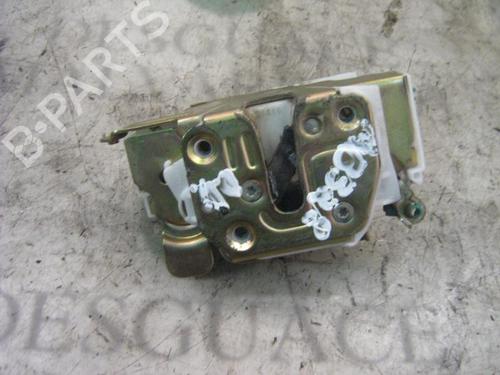 Used Front right lock NISSAN PRIMERA Hatchback (P11) [1996-2002]  3735018