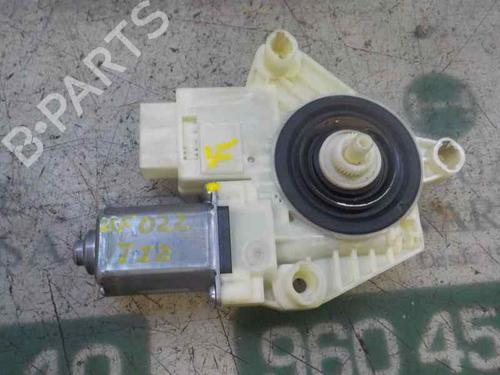 Rudehejsemotor bagstkærm venstre VW GOLF VII Variant (BA5, BV5) 1.6 TDI (105 hp) 9104909