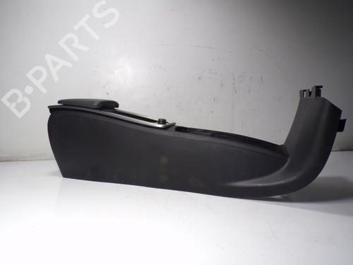 Armlæn Armlæn VOLVO C30 (533) D5 (180 hp) 16682834 16682834