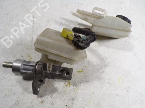 Used Brake master cylinder Brake master cylinder OPEL ZAFIRA TOURER C (P12) 2.0 CDTi (75) (130 hp) 8122019 8122019