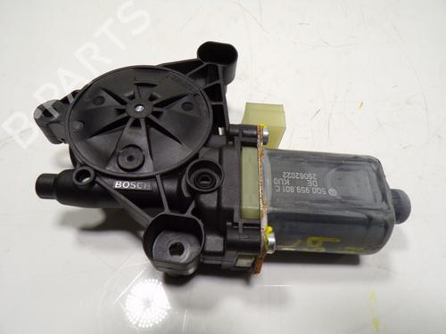 Left front window motor SEAT LEON Sportstourer (KL8, KLD) 2.0 TDI | BP15064661E21 