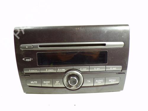 Used Radio Radio FIAT BRAVO II (198_) 1.9 D Multijet (198AXB1A) (120 hp) 8136681 8136681