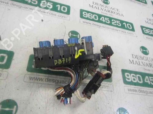 Used Fuse box Fuse box NISSAN TERRANO II (R20) 2.7 TDi 4WD (125 hp) 3868548 3868548