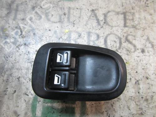 Used Left front window switch Left front window switch PEUGEOT 206 Hatchback (2A/C) 1.4 i (75 hp) 3838622 3838622