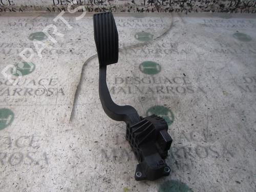 Pedal Pedal FIAT LINEA (323_, 110_) 1.3 D Multijet (323AXB11, 323AXB1A) (90 hp) 3824373 3824373