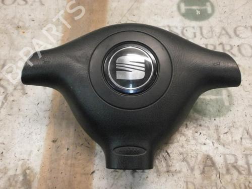 Used Driver airbag SEAT LEON (1M1) 1.9 TDI (90 hp) 3738894