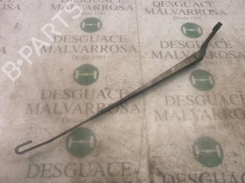 Used Front windshield wiper arm NISSAN ALMERA TINO (V10) [1998-2006]  3802568