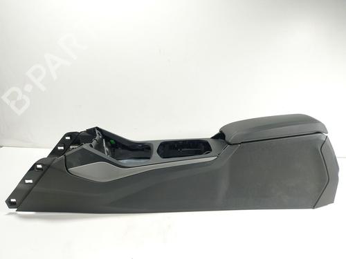 Used Armrest / Center console Armrest / Center console BMW 1 (F40) 118 d (150 hp) 19778013 19778013