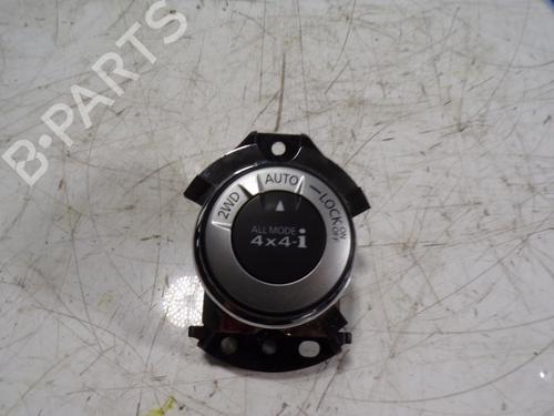 Used Switch NISSAN X-TRAIL III (T32_, T32R, T32RR) 1.7 dCi ALL MODE 4x4-i (150 hp) 7876487
