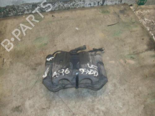 Used Right front brake caliper Right front brake caliper 11557611 11557611