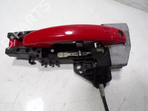 Used Front left exterior door handle Front left exterior door handle 10677450 10677450