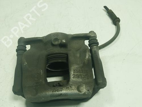 Used Left front brake caliper MERCEDES-BENZ GLA-CLASS (X156) GLA 180 (156.942) (122 hp) 16195940