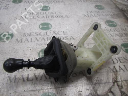 Used Gear lever MITSUBISHI GRANDIS (NA_W) 2.0 DI-D (NA8W) (136 hp) 9080688