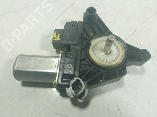 Used Right rear window motor Right rear window motor MERCEDES-BENZ GLA-CLASS (X156) GLA 180 (156.942) (122 hp) 16904002 16904002