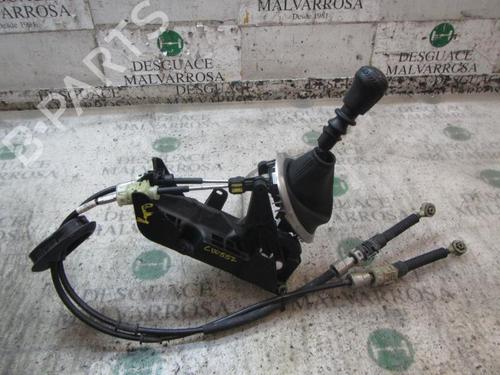 Used Gear lever Gear lever NISSAN JUKE (F15) 1.5 dCi (110 hp) 7410761 7410761