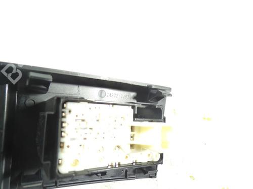 Left rear window switch TOYOTA AURIS (_E18_) 1.8 Hybrid (ZWE186_, ZWE186R) | BP8931627I29 