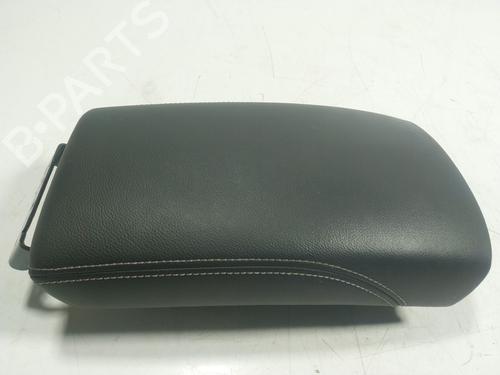 Used Armrest / Center console Armrest / Center console RENAULT KADJAR (HA_, HL_) 1.5 dCi 110 (HLA3) (110 hp) 24575476 24575476