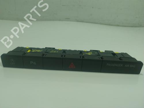 Used Warning switch Warning switch VW T-CROSS (C11, D31) 1.0 TSi (116 hp) 17384746 17384746
