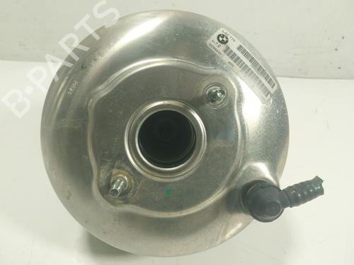 Used Servo brake BMW 5 (F10) 525 d (204 hp) 17441537